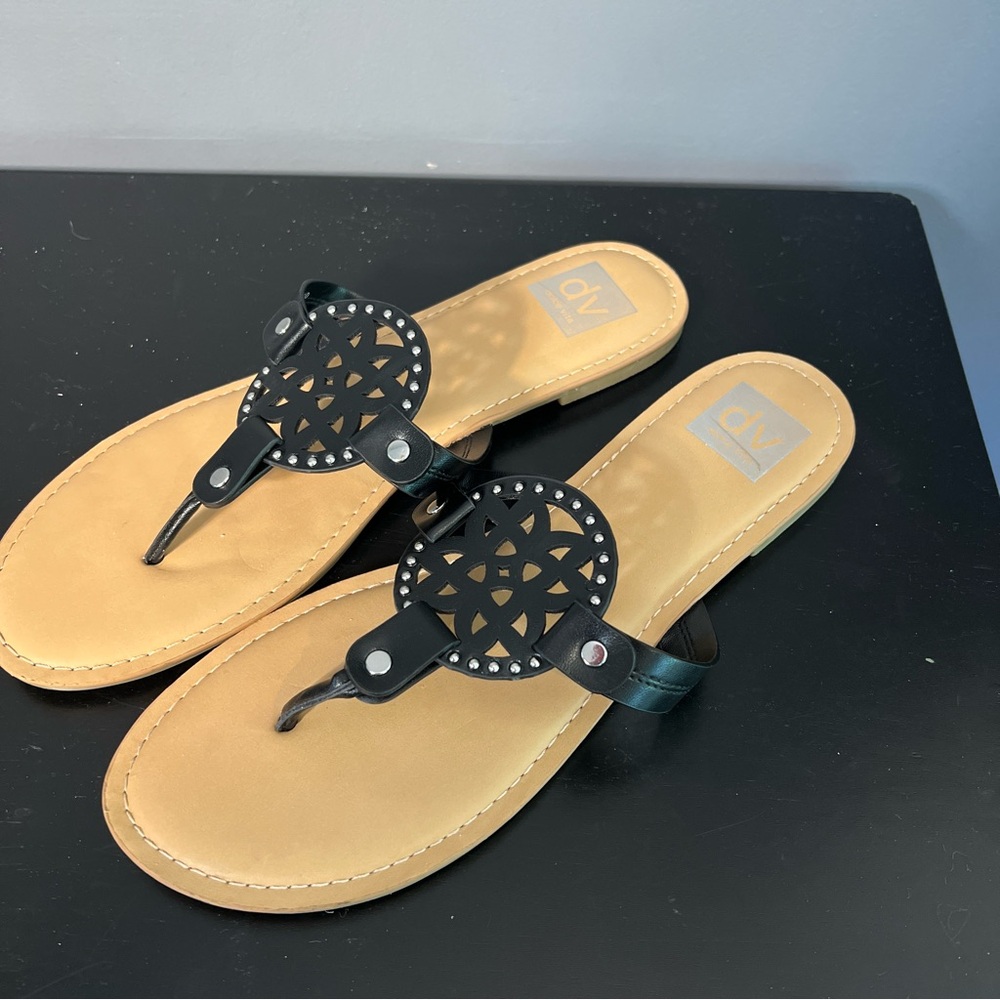DV BY DOLCE VITA GIONNA WOMEN’S THONG SANDALS WITH BLACK DESIGN SZ 10